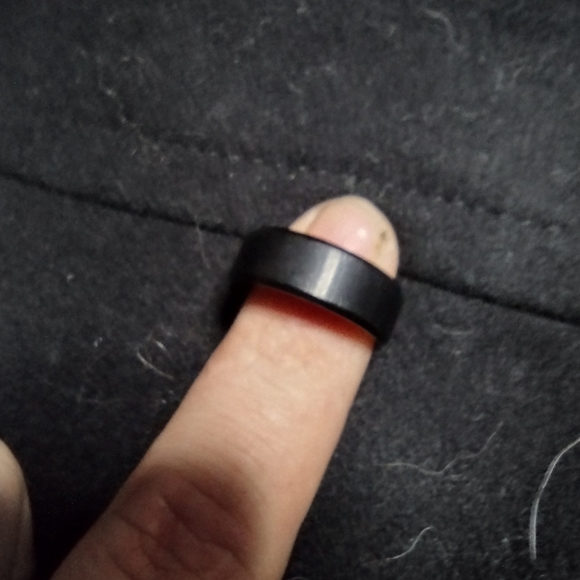 Ring - Picture 1 of 3